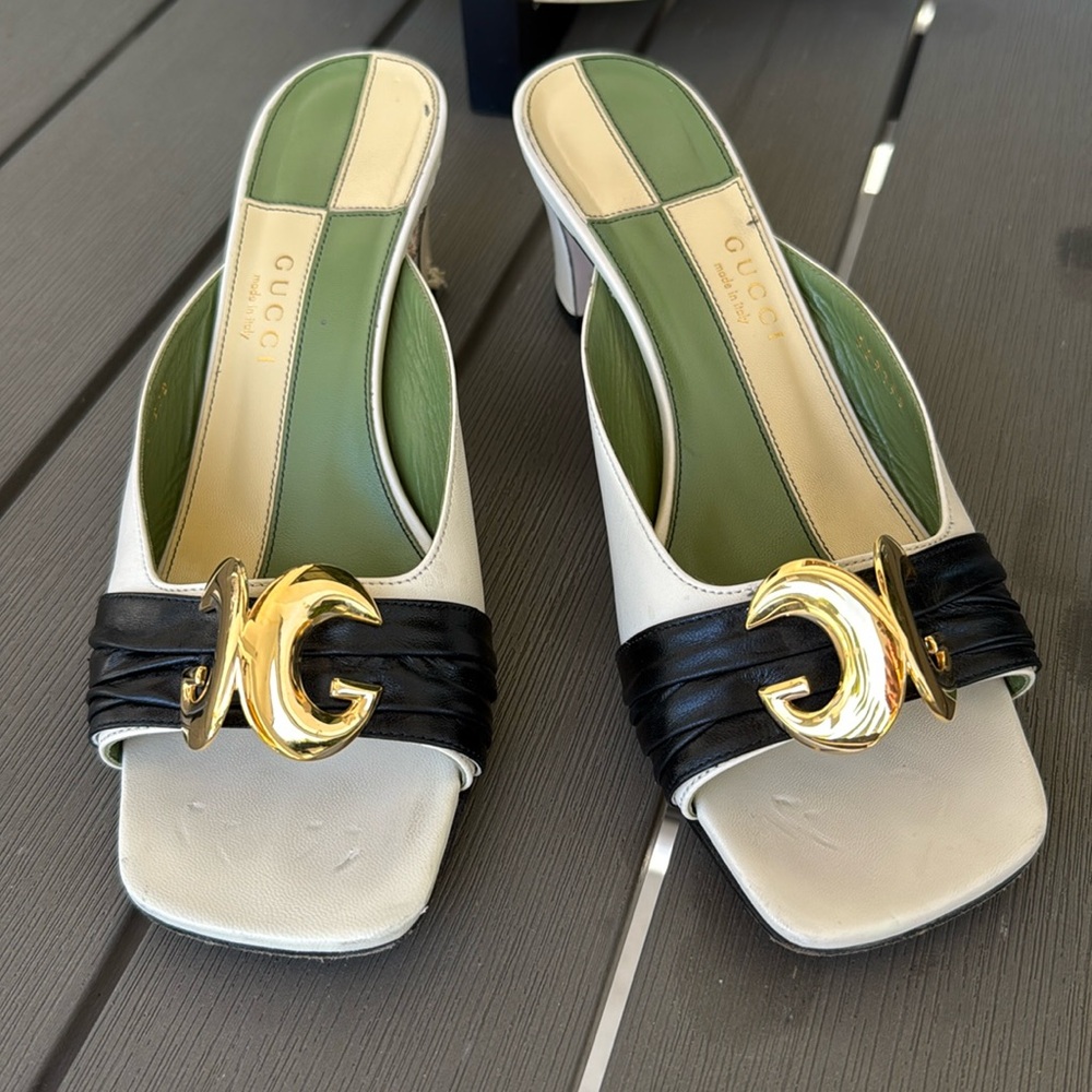 Gucci White and Black Sandals with Gold Accent
